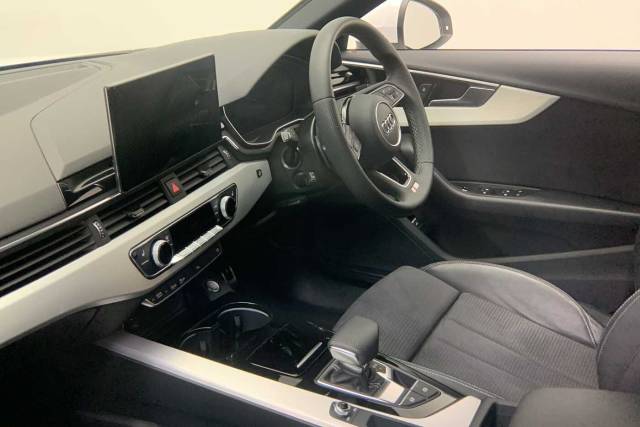 2024 Audi A4 Avant 2.0 Avant S line 40 TFSI  204 PS S tronic
