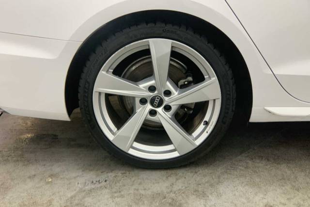 2024 Audi A4 Avant 2.0 Avant S line 40 TFSI  204 PS S tronic