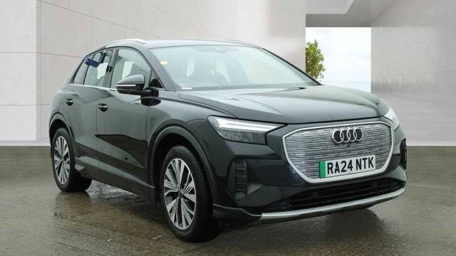 Audi Q4 e-tron Q4  Sport 45 e-tron  210,00 kW 4x4 vehicle Electric Mythos black, metallic