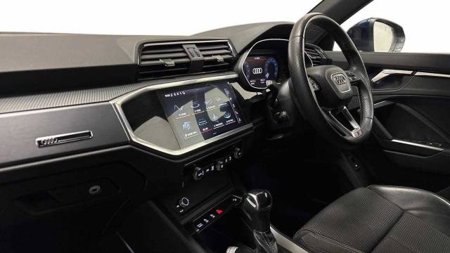 2022 Audi Q3 1.5 S line 35 TFSI  150 PS S tronic