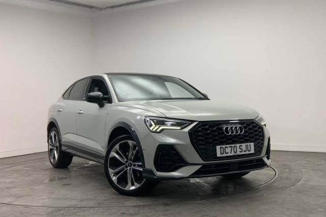 Audi Q3 Sportback 1.5 Vorsprung 35 TFSI  150 PS S tronic 4x4 vehicle Petrol Dew Silver Metallic