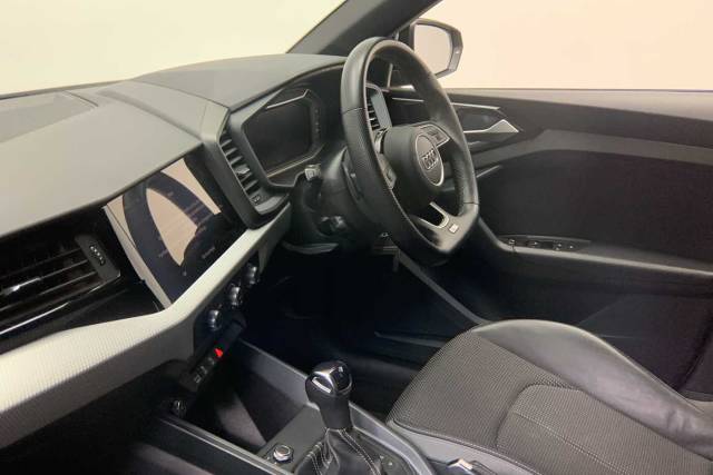 2023 Audi A1 Sportback 1.0 Black Edition 30 TFSI  110 PS S tronic