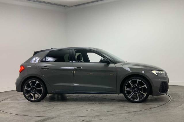 2023 Audi A1 Sportback 1.0 Black Edition 30 TFSI  110 PS S tronic