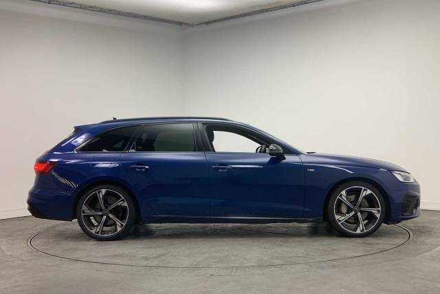 2023 Audi A4 Avant 2.0 Avant Black Edition 40 TFSI  204 PS S tronic