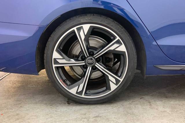 2023 Audi A4 Avant 2.0 Avant Black Edition 40 TFSI  204 PS S tronic