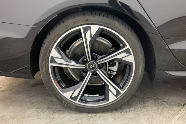 2024 Audi A4 Avant 2.0 Avant Black Edition 40 TFSI  204 PS S tronic