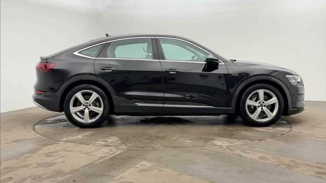 2022 Audi e-tron Sportback Sportback Technik 50 quattro 230,00 kW