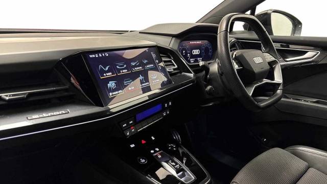 2023 Audi Q4 e-tron Q4  S line 40 e-tron  150,00 kW