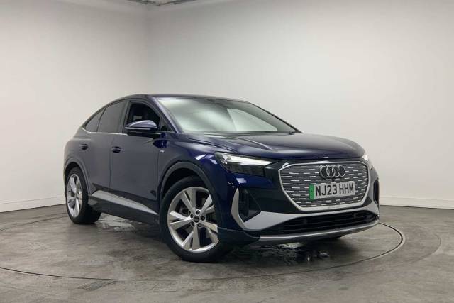 Audi Q4 Sportback e-tron Q4 Sportback S line 40 e-tron  150,00 kW 4x4 vehicle Electric Navarra blue, metallic