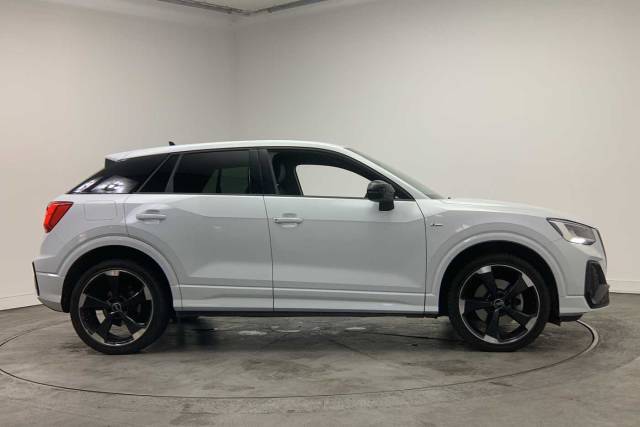 2024 Audi Q2 1.5 Black Edition 35 TFSI  150 PS S tronic