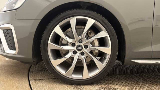 2024 Audi A4 Avant 2.0 Avant S line 40 TFSI  204 PS S tronic