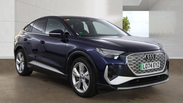 Audi Q4 Sportback e-tron Q4 Sportback S line 45 e-tron  210,00 kW 4x4 vehicle Electric Navarra blue, metallic