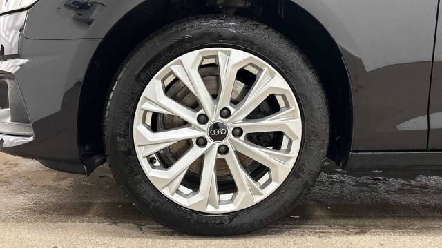 2022 Audi A4 Saloon 2.0 Technik 35 TFSI  150 PS S tronic