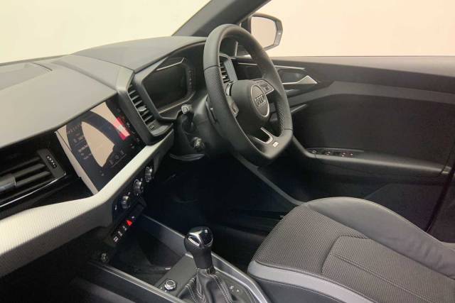 2026 Audi A1 Sportback 1.0 Black Edition 30 TFSI  116 PS S tronic