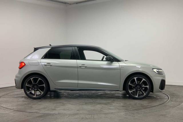 2026 Audi A1 Sportback 1.0 Black Edition 30 TFSI  116 PS S tronic