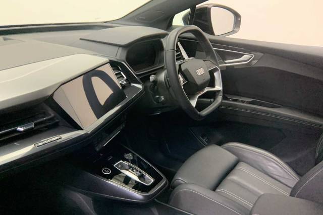2023 Audi Q4 e-tron Q4  (S) Black Edition 40 e-tron  150,00 kW