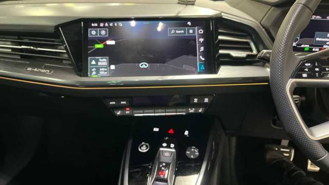 2024 Audi Q4 e-tron Q4  S line 55 e-tron quattro 250,00 kW