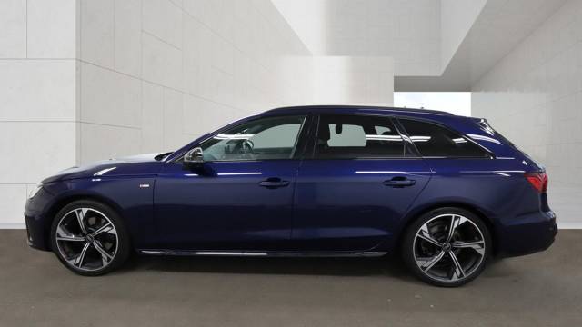 2022 Audi A4 Avant 2.0 Avant Black Edition 35 TFSI  150 PS S tronic