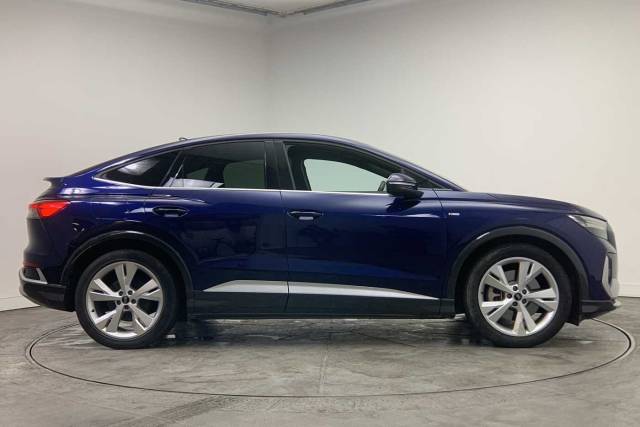 2024 Audi Q4 Sportback e-tron Q4 Sportback S line 45 e-tron  210,00 kW