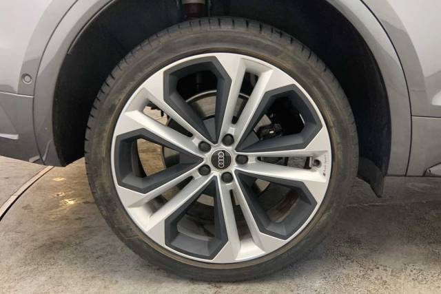 2024 Audi Q5 2.0 Black Edition 40 TDI quattro 204 PS S tronic