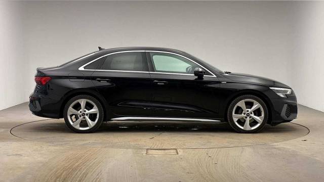 2023 Audi A3 Saloon 1.5 S line 35 TFSI  150 PS S tronic