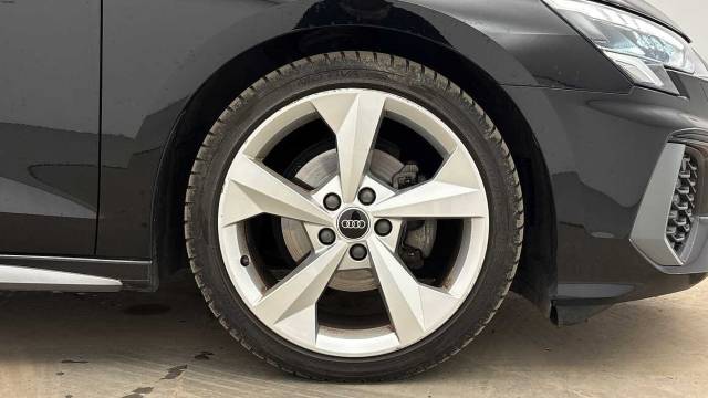 2023 Audi A3 Saloon 1.5 S line 35 TFSI  150 PS S tronic