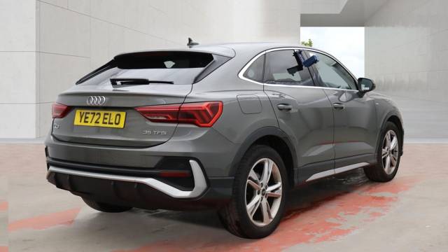 2022 Audi Q3 Sportback 1.5 S line 35 TFSI  150 PS 6-speed