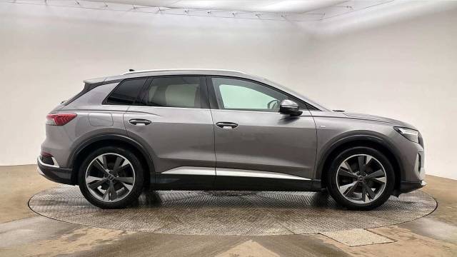 2022 Audi Q4 e-tron Q4  S line 35 e-tron  125,00 kW