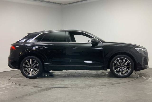 2024 Audi Q8 3.0 SUV  S line 50 TDI quattro 286 PS tiptronic
