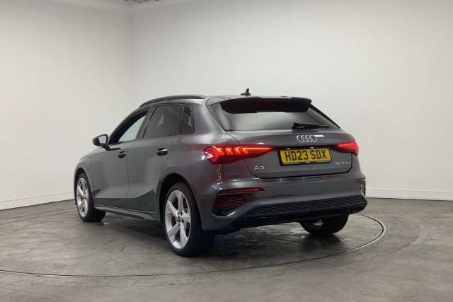 2023 Audi A3 Sportback 1.4 S line Competition 45 TFSI e  245 PS S tronic