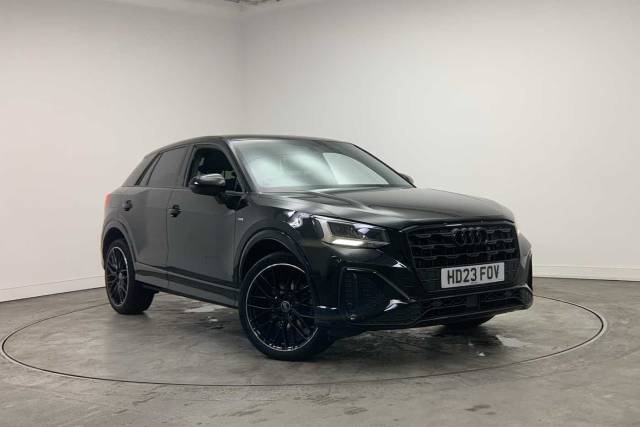 Audi Q2 1.5 Black Edition 35 TFSI  150 PS S tronic 4x4 vehicle Petrol Mythos Black Metallic