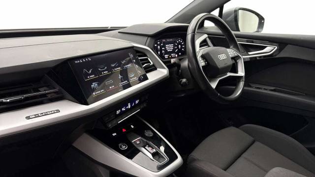 2023 Audi Q4 e-tron Q4  (O) Sport 40 e-tron  150,00 kW