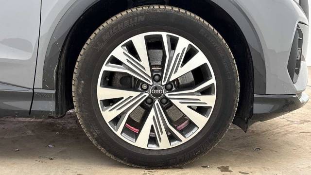 2023 Audi Q4 e-tron Q4  (O) Sport 40 e-tron  150,00 kW