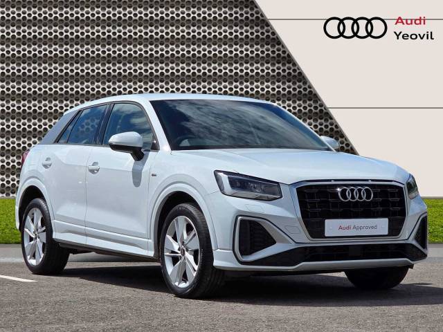 Audi Q2 1.5 S line 35 TFSI  150 PS S tronic 4x4 vehicle Petrol Glacier white, metallic
