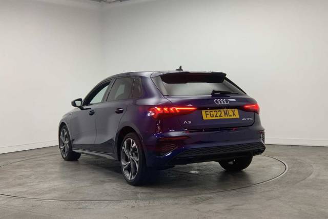2022 Audi A3 Sportback 1.4 S line Competition 45 TFSI e  245 PS S tronic