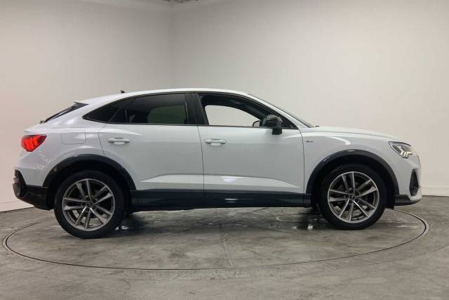 2022 Audi Q3 Sportback 1.5 Black Edition 35 TFSI  150 PS S tronic