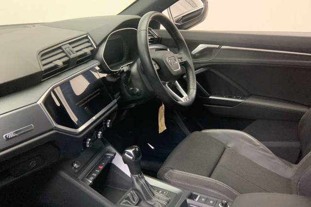 2020 Audi Q3 Sportback 1.5 S line 35 TFSI  150 PS S tronic
