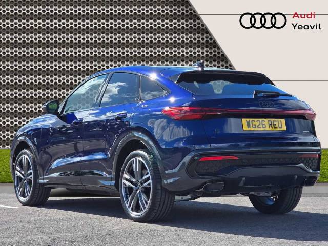 2026 Audi Q5 Sportback 2.0 Black Edition e-hybrid quattro 299 PS S tronic