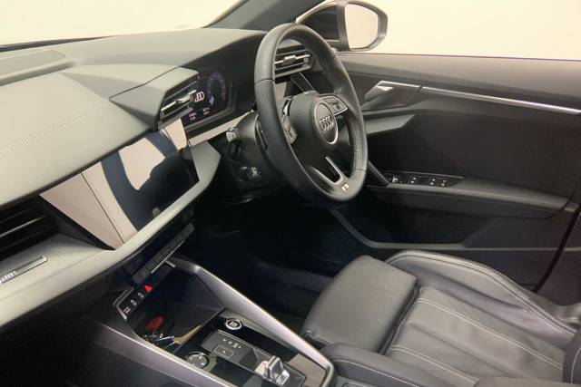 2023 Audi A3 Saloon 1.5 S line 35 TFSI  150 PS S tronic