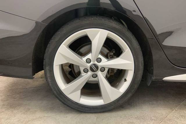 2023 Audi A3 Saloon 1.5 S line 35 TFSI  150 PS S tronic