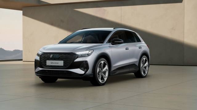 Audi Q4 e-tron AUDI Q4 Black Edition 40 e-tron 150,00 kW SUV Electric Floret silver, metallic