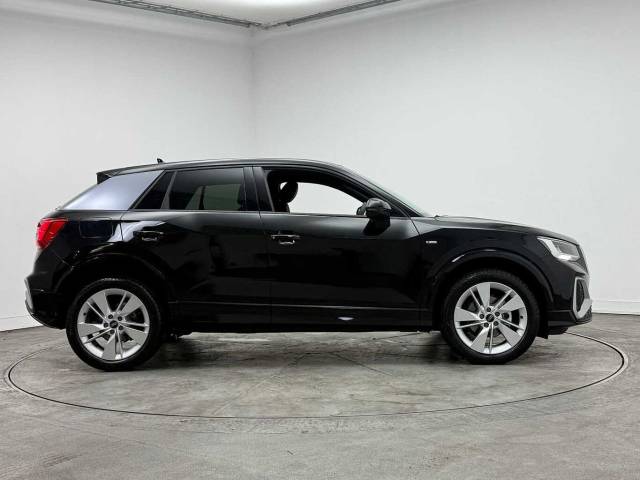 2025 Audi Q2 1.5 S line 35 TFSI  150 PS S tronic