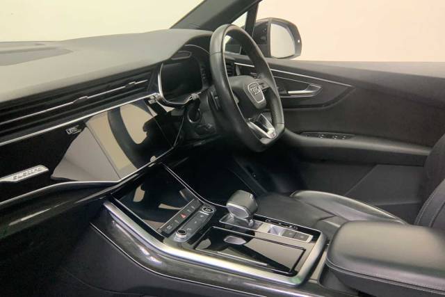 2021 Audi Q7 3.0 Black Edition 50 TDI quattro 286 PS tiptronic