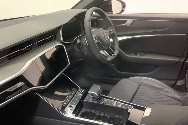 2023 Audi A6 2.0 Avant Black Edition 40 TFSI  204 PS S tronic