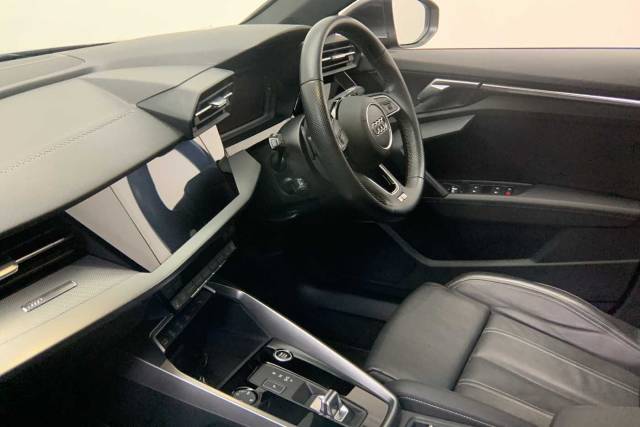 2023 Audi A3 Sportback 1.5 S line 35 TFSI  150 PS S tronic