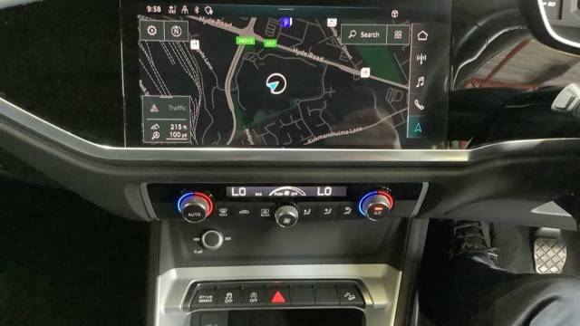 2022 Audi Q3 1.5 Technik 35 TFSI  150 PS 6-speed