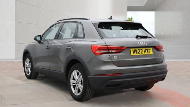 2022 Audi Q3 1.5 Technik 35 TFSI  150 PS 6-speed