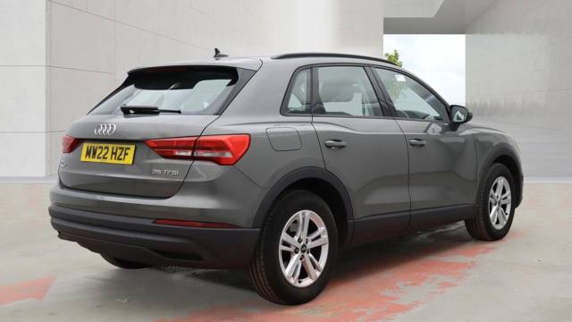2022 Audi Q3 1.5 Technik 35 TFSI  150 PS 6-speed