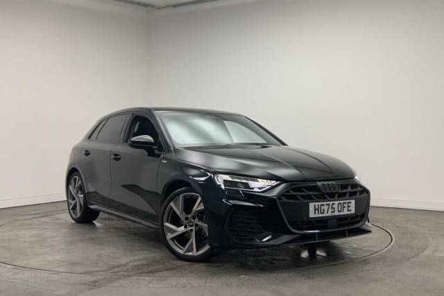 Audi A3 Sportback 1.5 Black Edition TFSI  150 PS S tronic Hatchback Petrol Mythos black, metallic