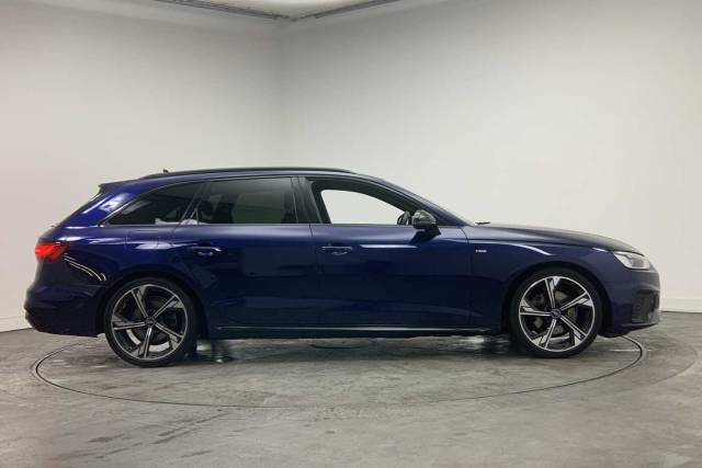 2022 Audi A4 Avant 2.0 Avant Black Edition 35 TFSI  150 PS S tronic